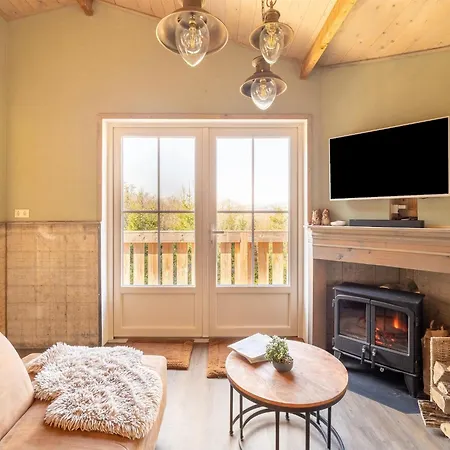 Forestside Escape Near Lake, Cleaning Included Casa vacanze *