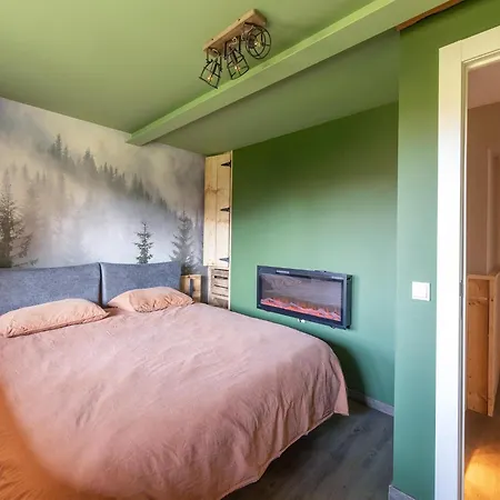 Casa vacanze Forestside Escape Near Lake, Cleaning Included *