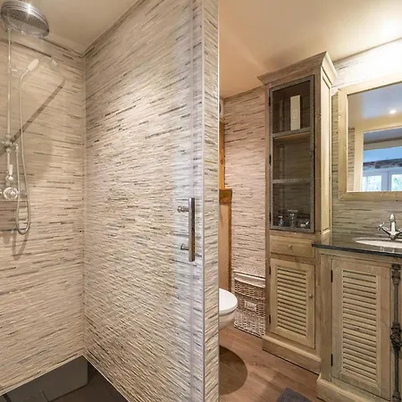 Chalet In La Roche With Fenced Garden, Cleaning Included *
