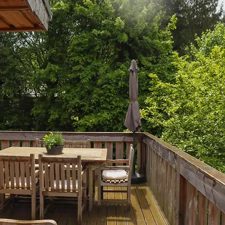 Casa vacanze Forestside Escape Near Lake, Cleaning Included *